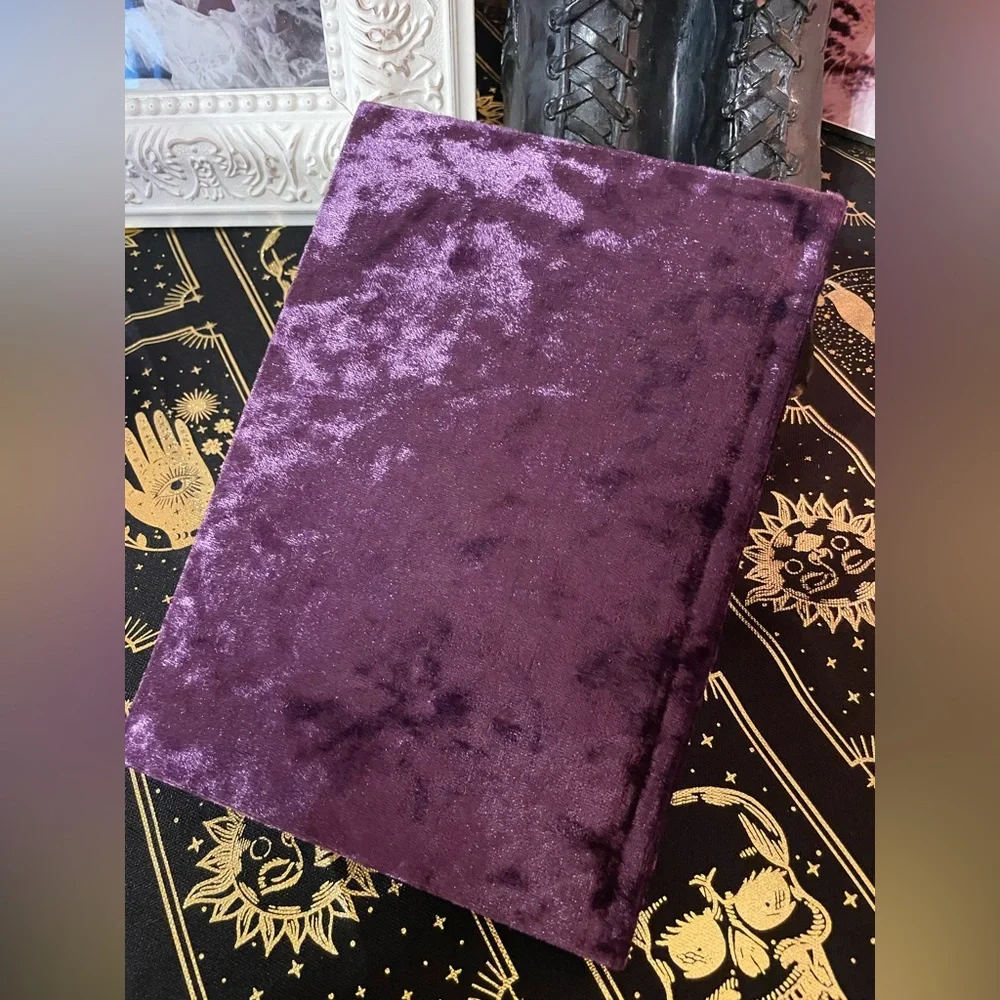 NWOT ECCOLO Purple Velvet Covered MAGIC Journal
